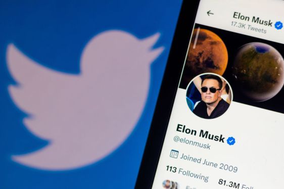Elon Musk Pauses Purchase of Twitter by Meta Until Platform Confirms Less Than 5% Users Are Not Spambots